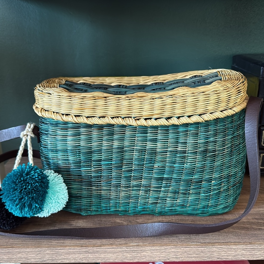 Gorgeous Sophie Anderson woven bag